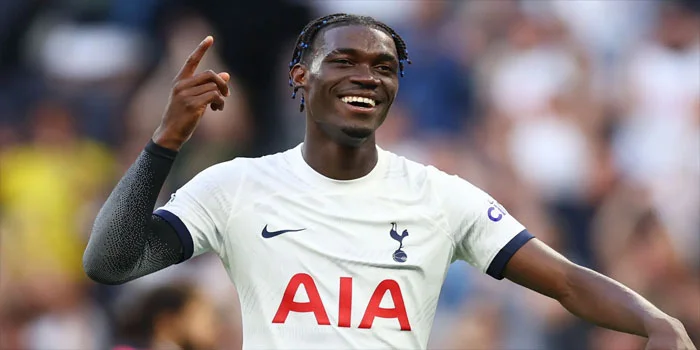 Tottenham - Menskors Yves Bissouma Untuk Pertandingan Pembuka Liga Primer Di Leicester