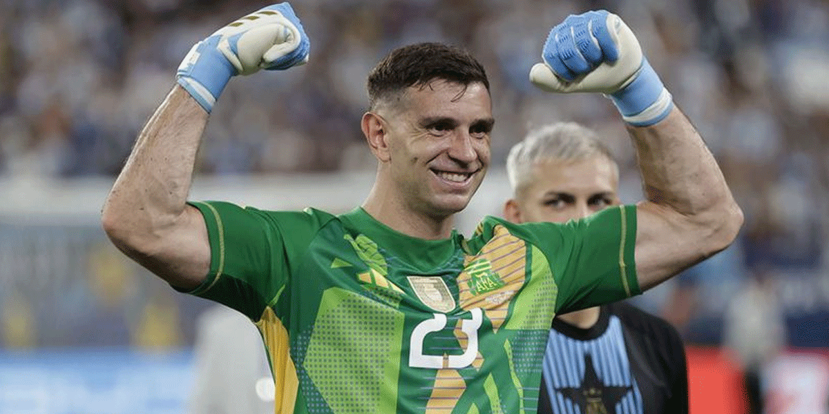 Emiliano Martinez di Radar MU: Penerus Barthez atau Ulangi Nasib Taibi?